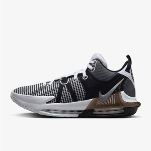 Nike  Lebron Witness 7- size 18 M.